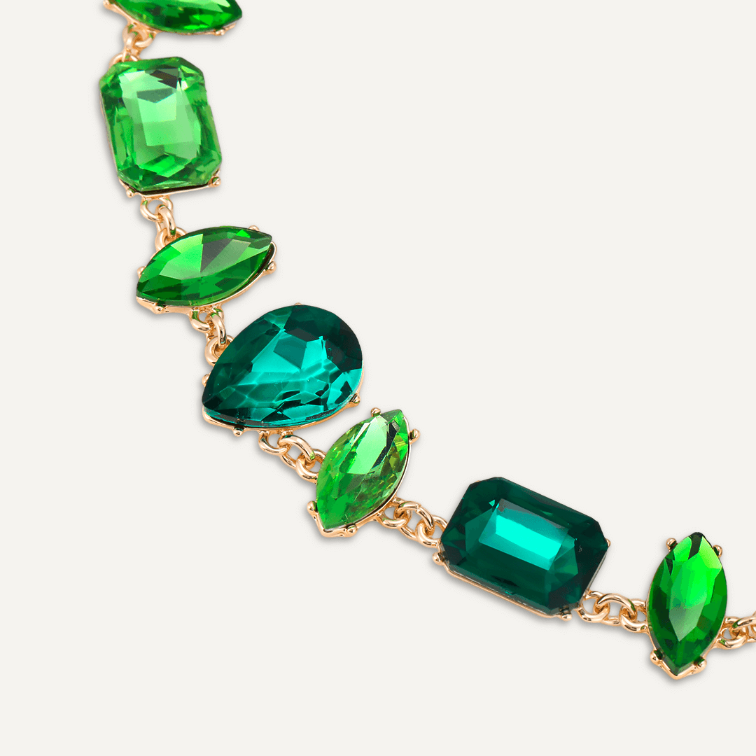 Emerald-Colour Short Necklace In Gold-Tone