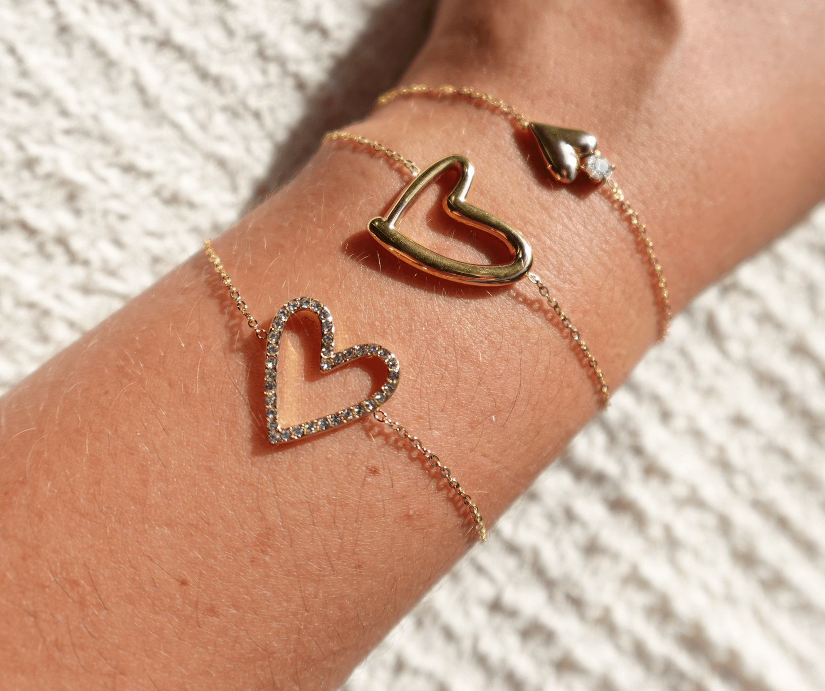 Vibes | Open Heart Sparkle Clasp Bracelet | 18K Gold-Plated