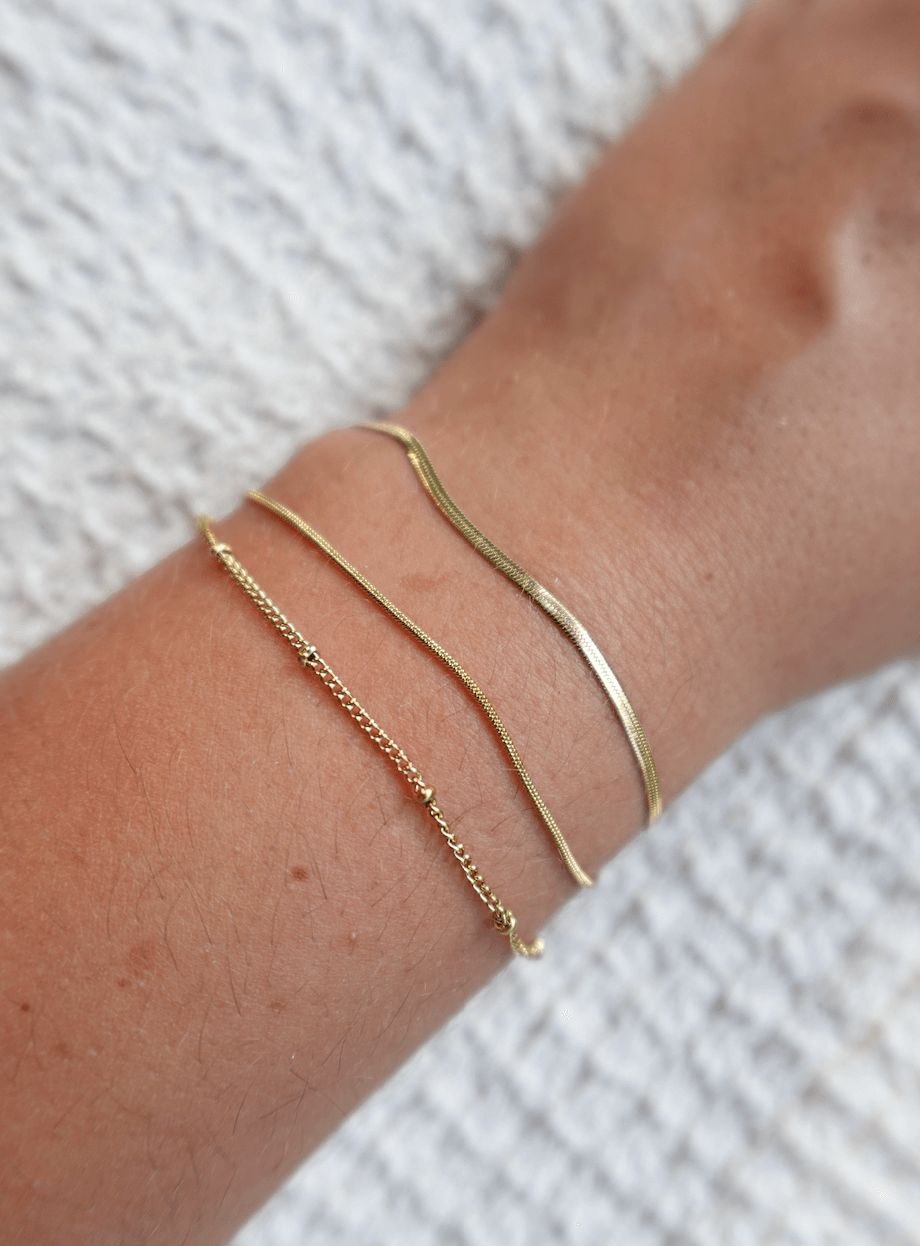 Vibes | Subtle Shine Clasp Bracelet | 18K Gold-Plated