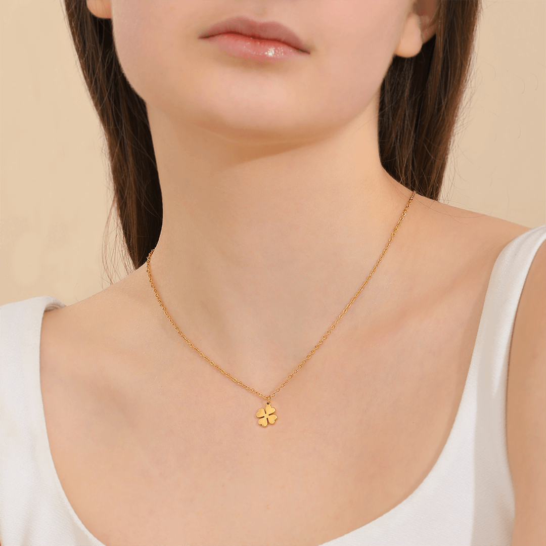 Memories: "GOOD LUCK" | Clover Necklace | 18K Gold-Plated