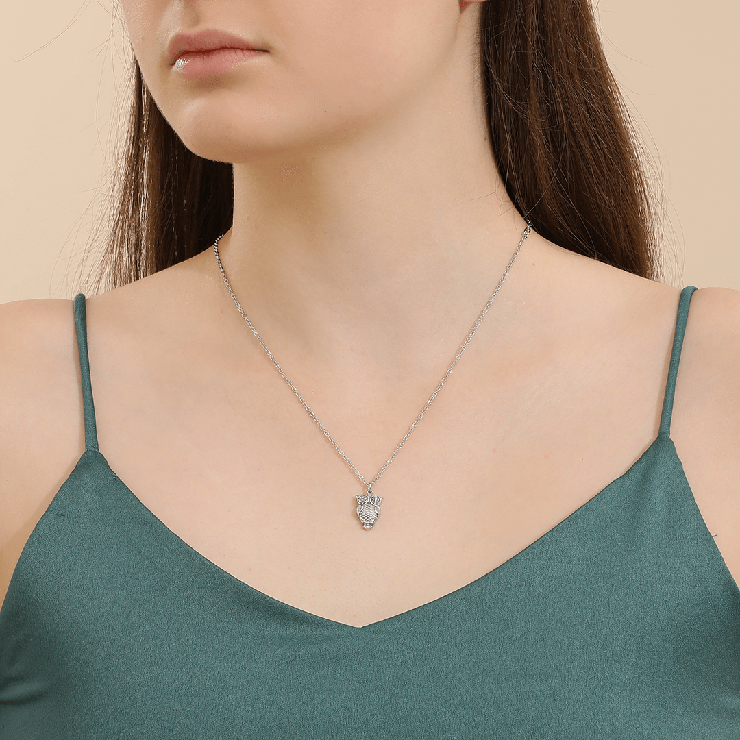 Memories: "BEST TEACHER" | Owl Necklace | White Gold-Plated