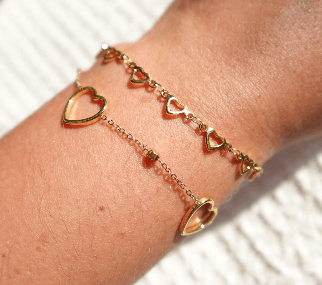 Vibes | Hearts Aflutter Clasp Bracelet | 18K Gold-Plated