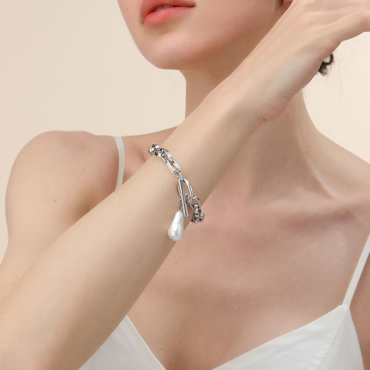 Chain-Link T-Bar Bracelet With Faux Pearl In Silver-Tone