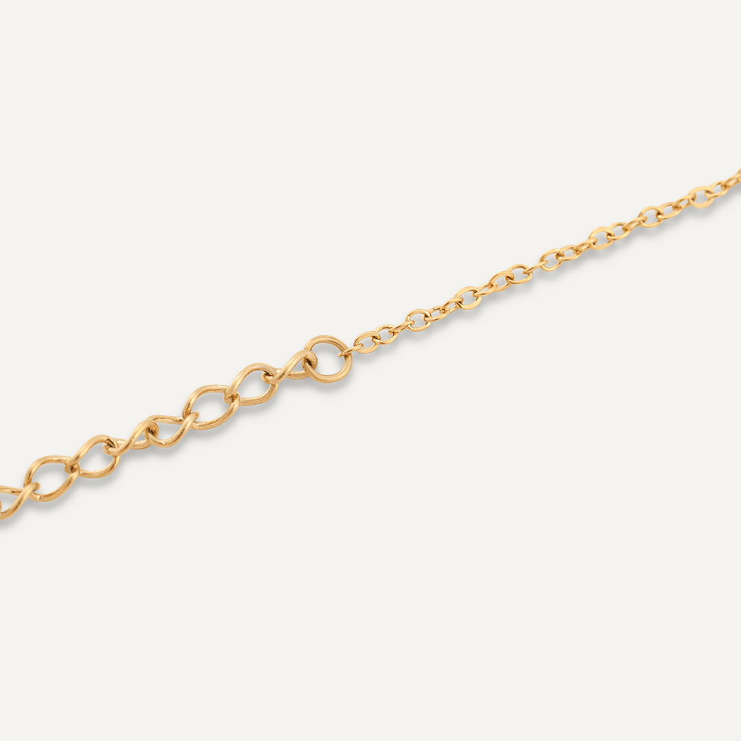 Padlock Clasp Bracelet In Gold-Tone