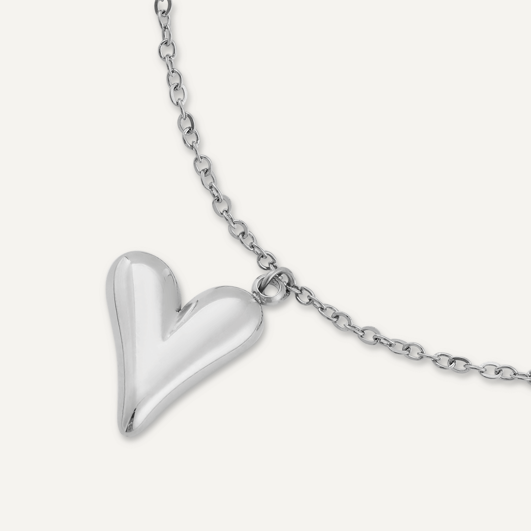 Heart Clasp Bracelet In Silver-Tone