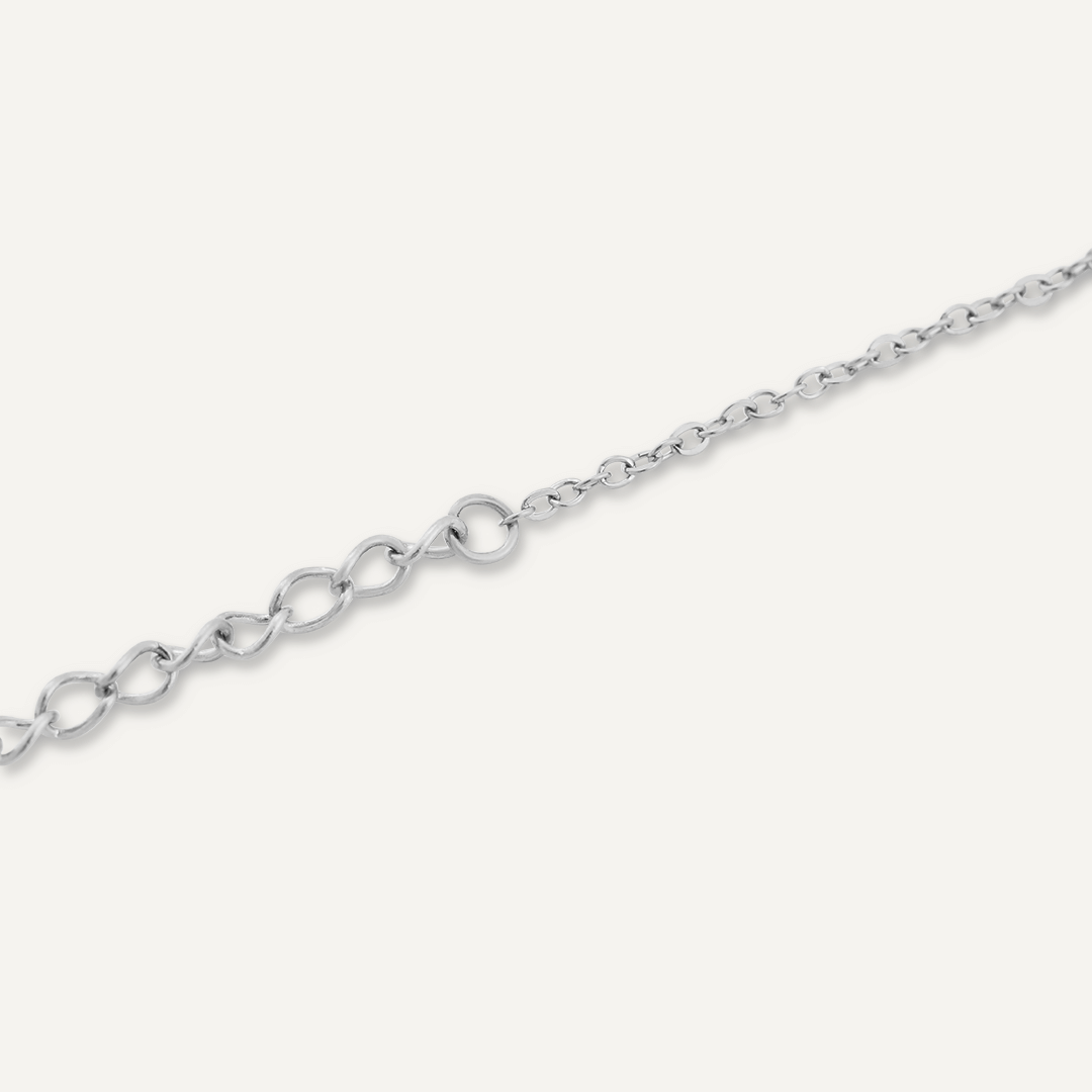 Heart Clasp Bracelet In Silver-Tone