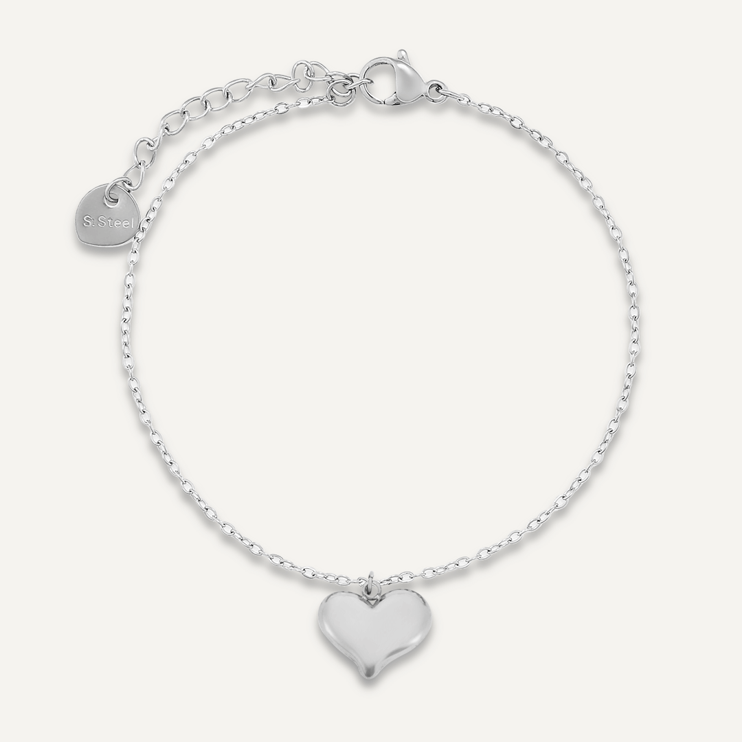 Chunky Heart Clasp Bracelet In Silver-Tone