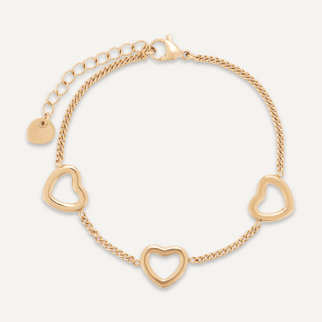 Multi Heart Clasp Bracelet In Gold-Tone