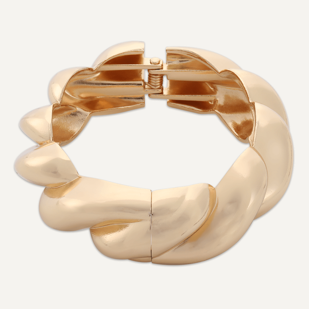 Contemporary Hinged Bracelet In Gold-Tone