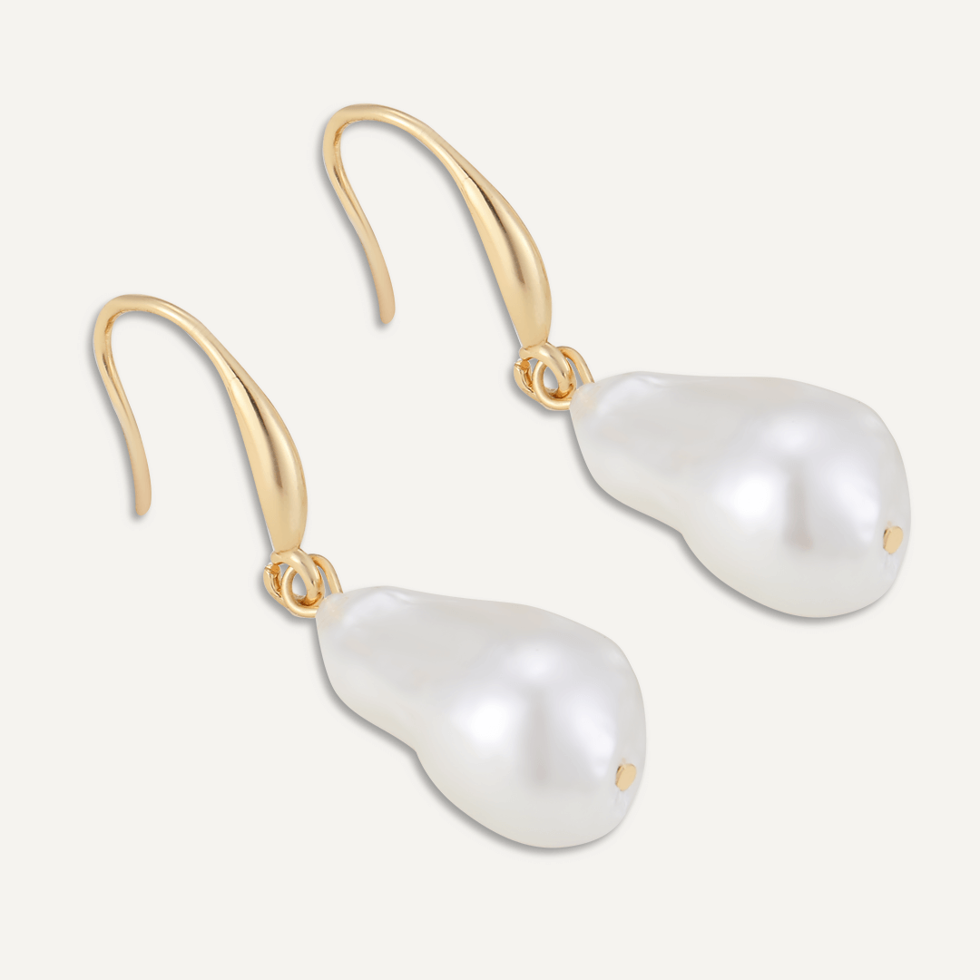 Vintage Faux Pearl Hook Earrings In Gold-Tone