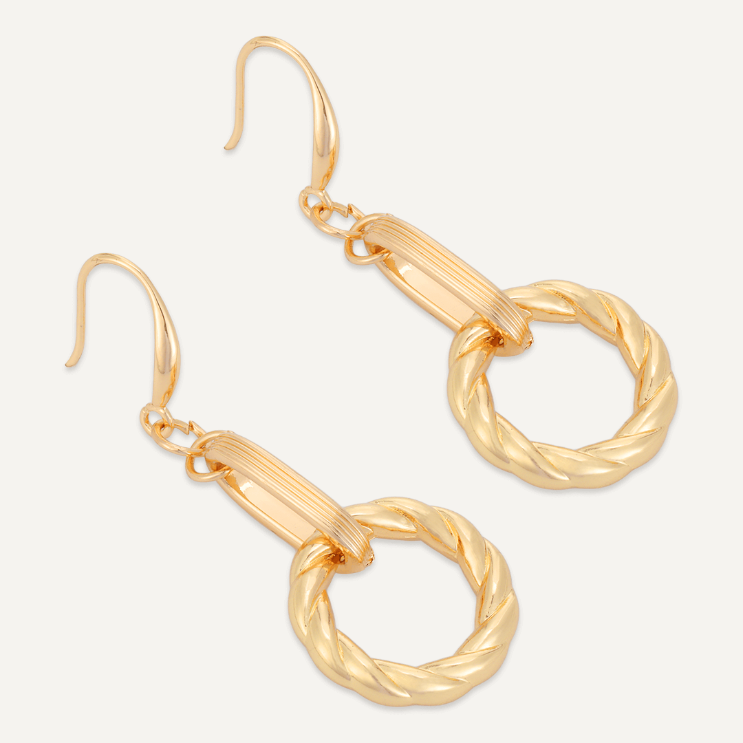 Contemporary Chain-Link Hook Earrings In Gold-Tone