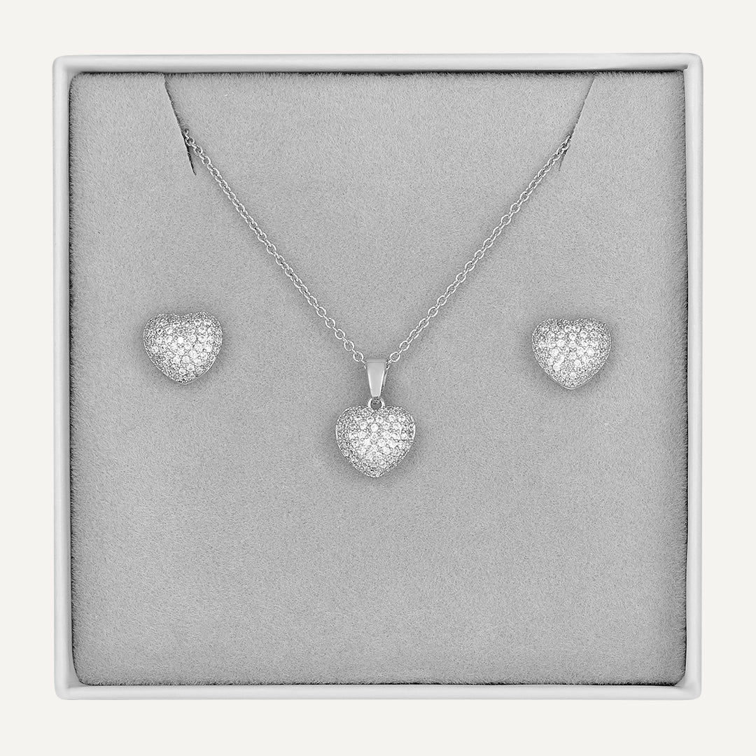 Sparkling Heart Jewelry Set In Silver-Tone