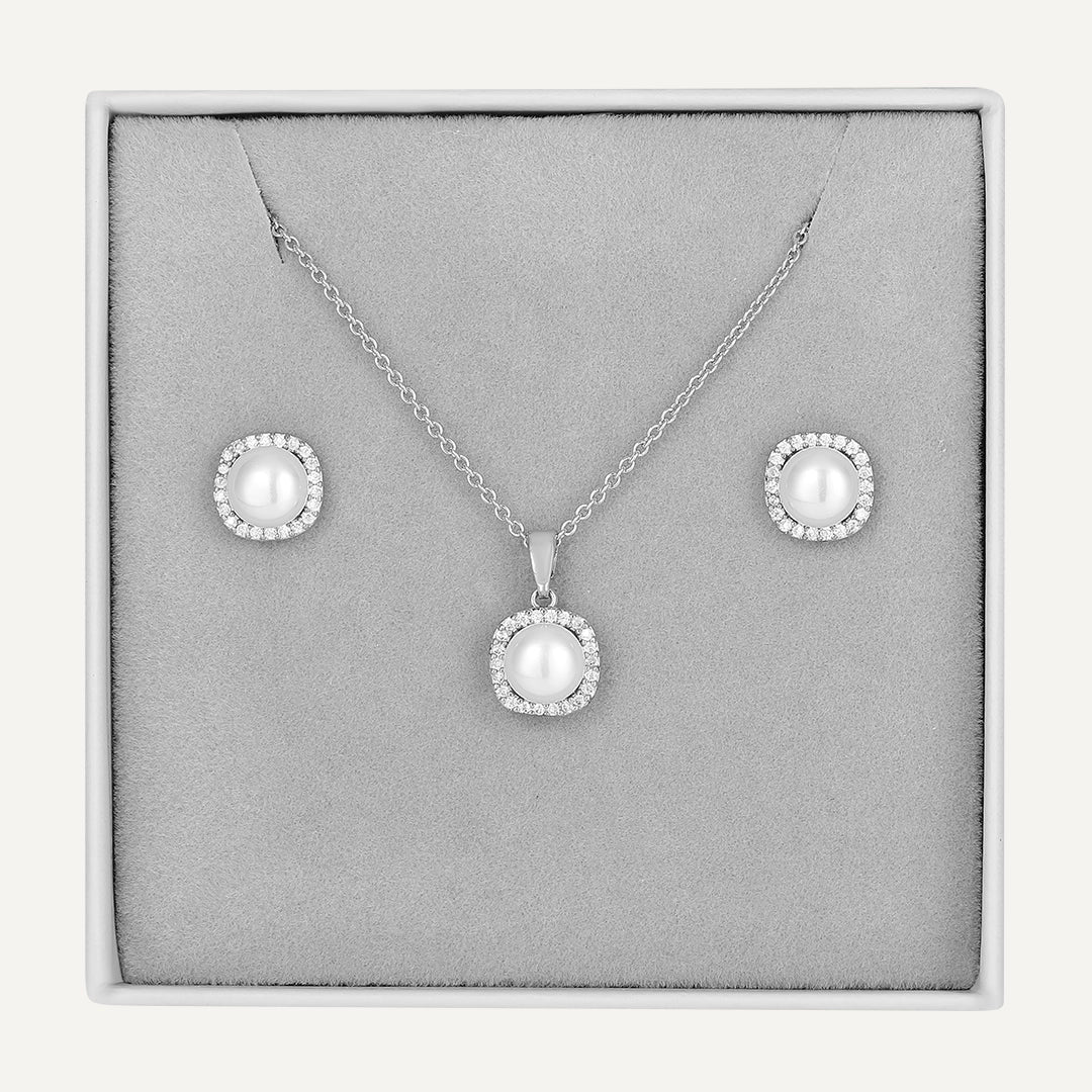 Pearl Halo Jewelry Set In Silver-Tone