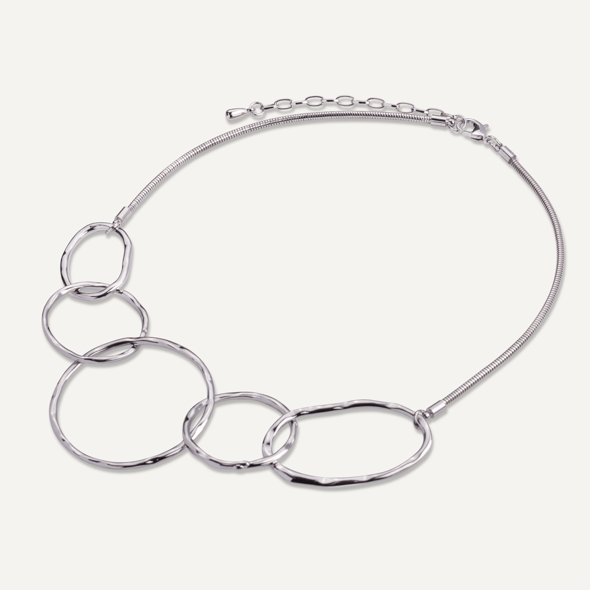 Geo Abstract Interlocking Circles Necklace In Silver - D&X Retail