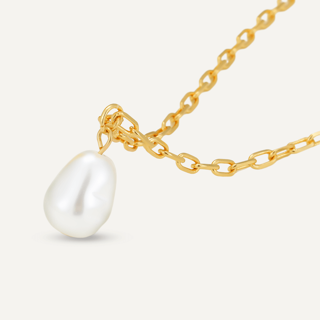 Necklace With Faux Pearl Pendant In Gold-Tone