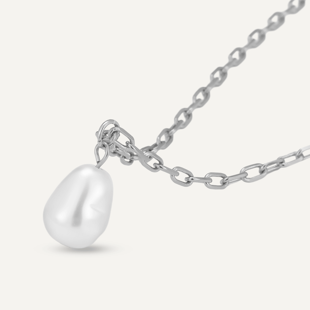 Necklace With Faux Pearl Pendant In Silver-Tone