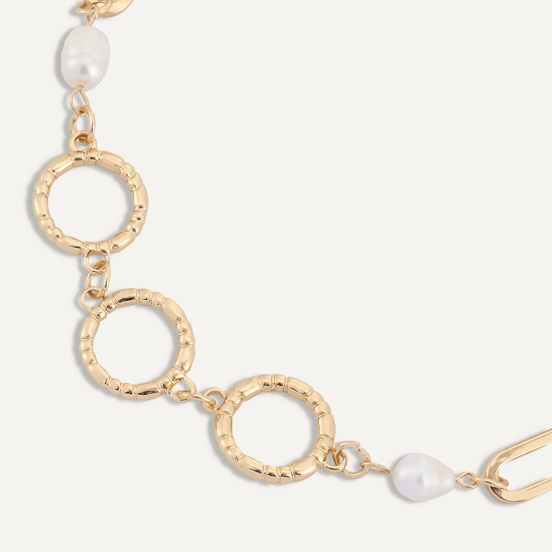 Classic Faux Pearls Lobster Clasp Necklace In Gold-Tone