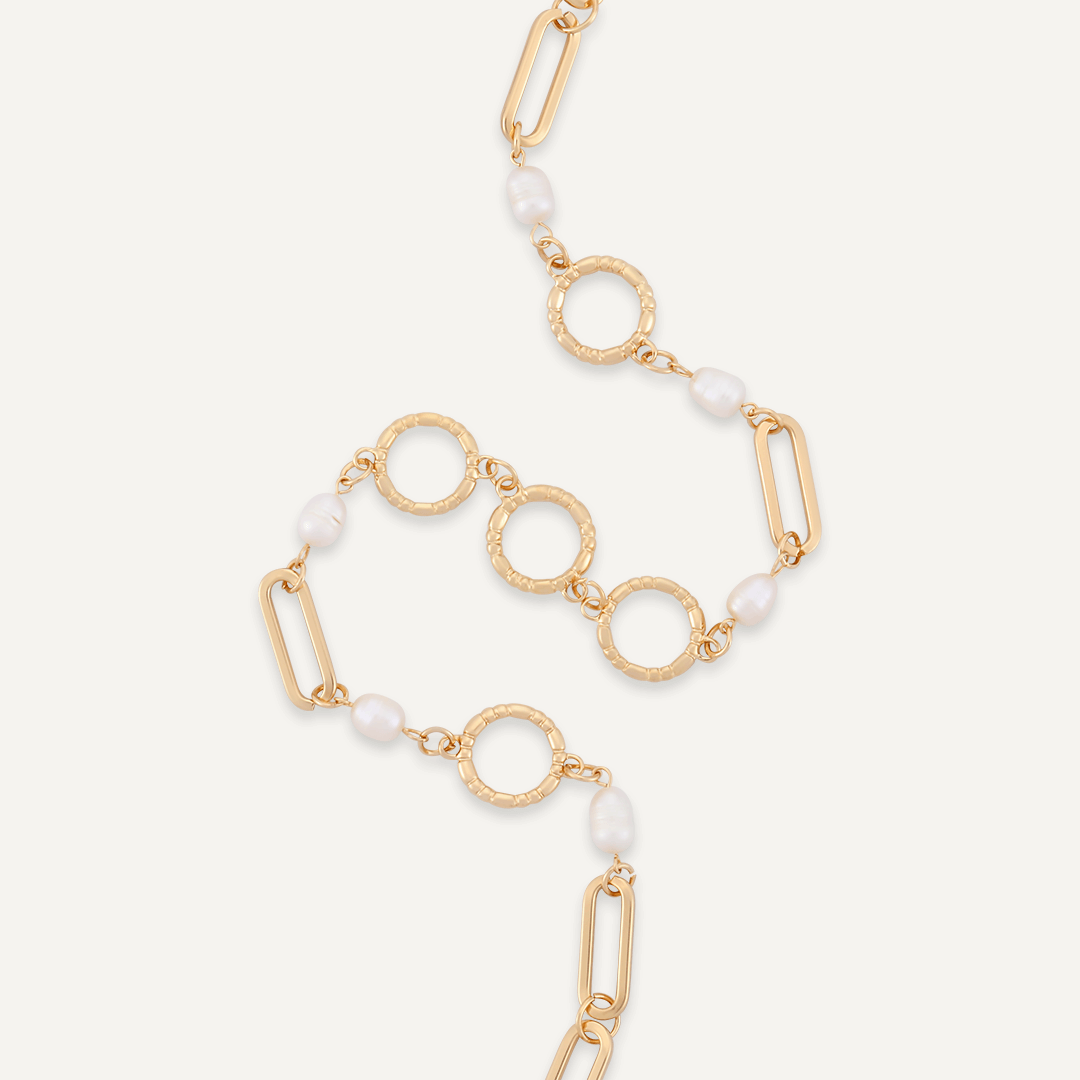 Classic Faux Pearls Short Necklace In Gold-Tone