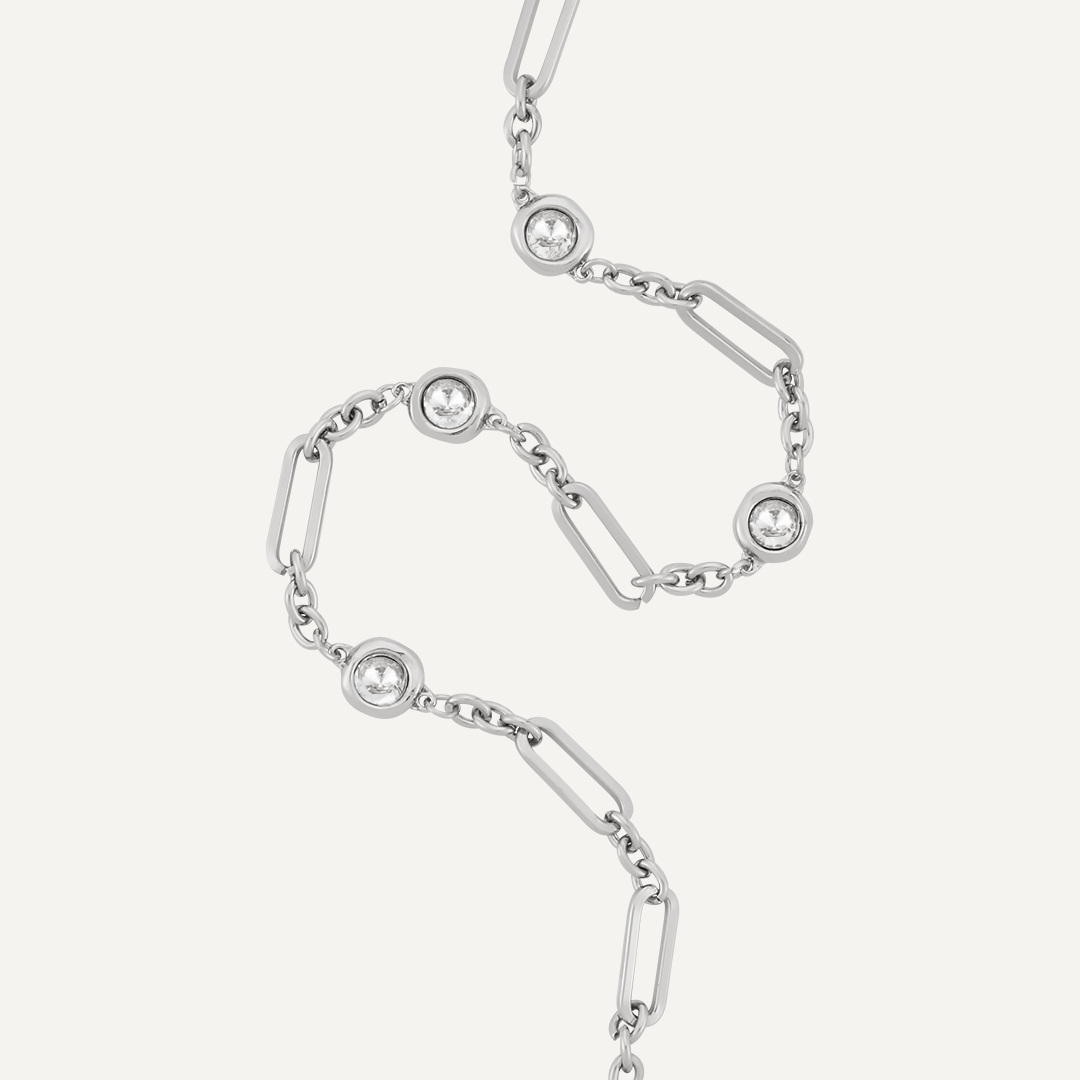 Short Contemporary Crystal Chain-Link Necklace In Silver-Tone