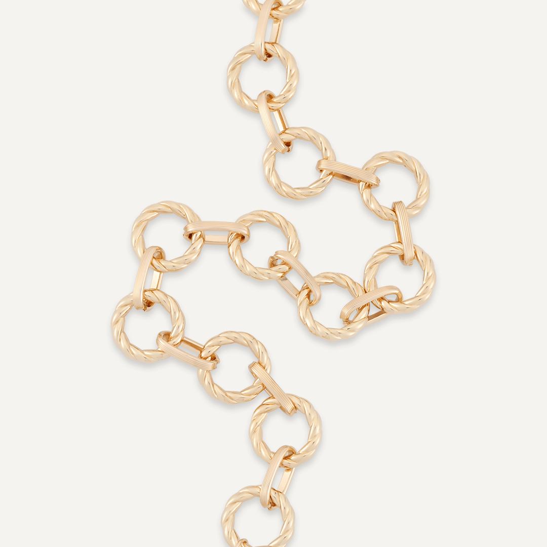 Contemporary Chain-Link T-Bar Necklace In Gold-Tone