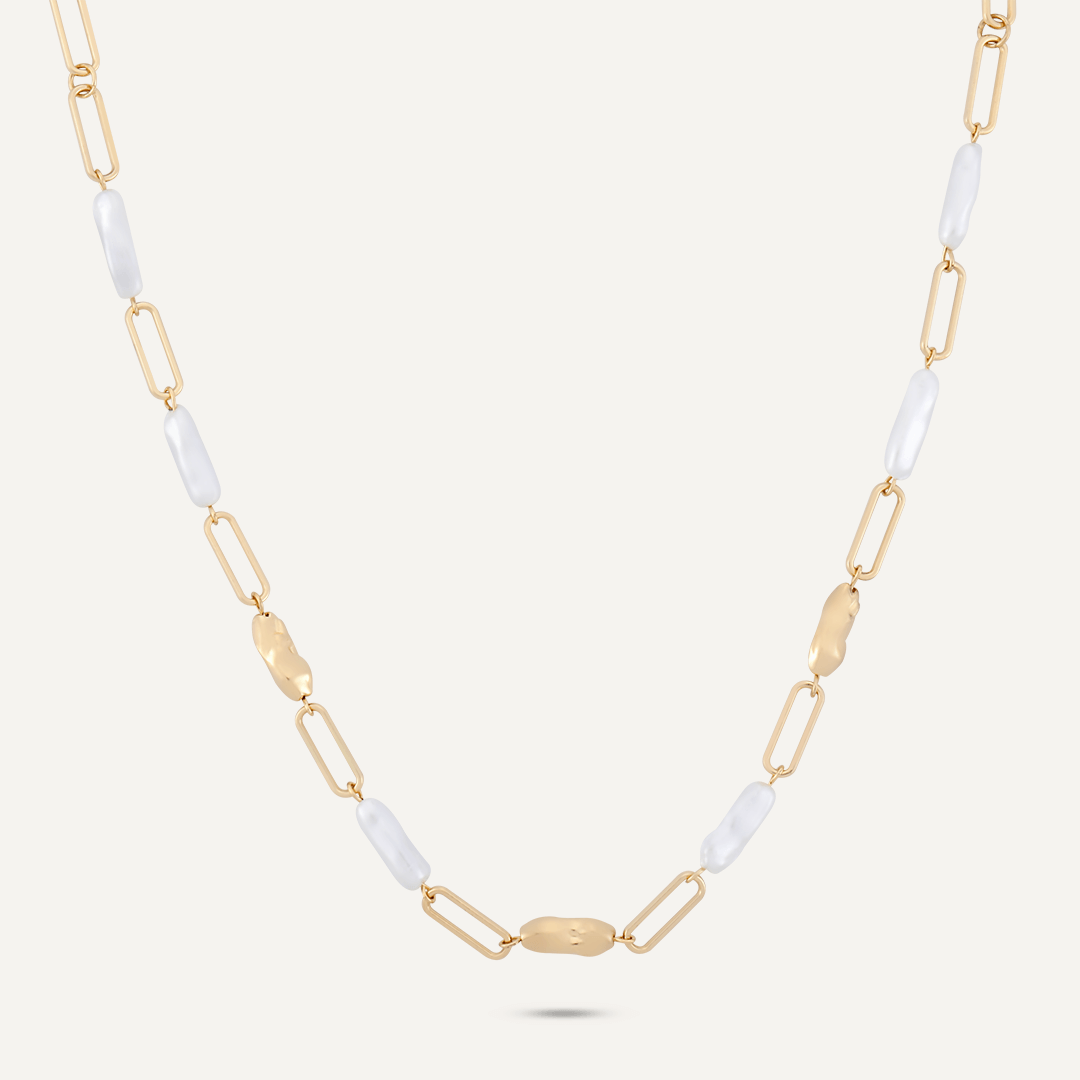 Short Classic Faux Pearls Lobster Clasp Necklace In Gold-Tone