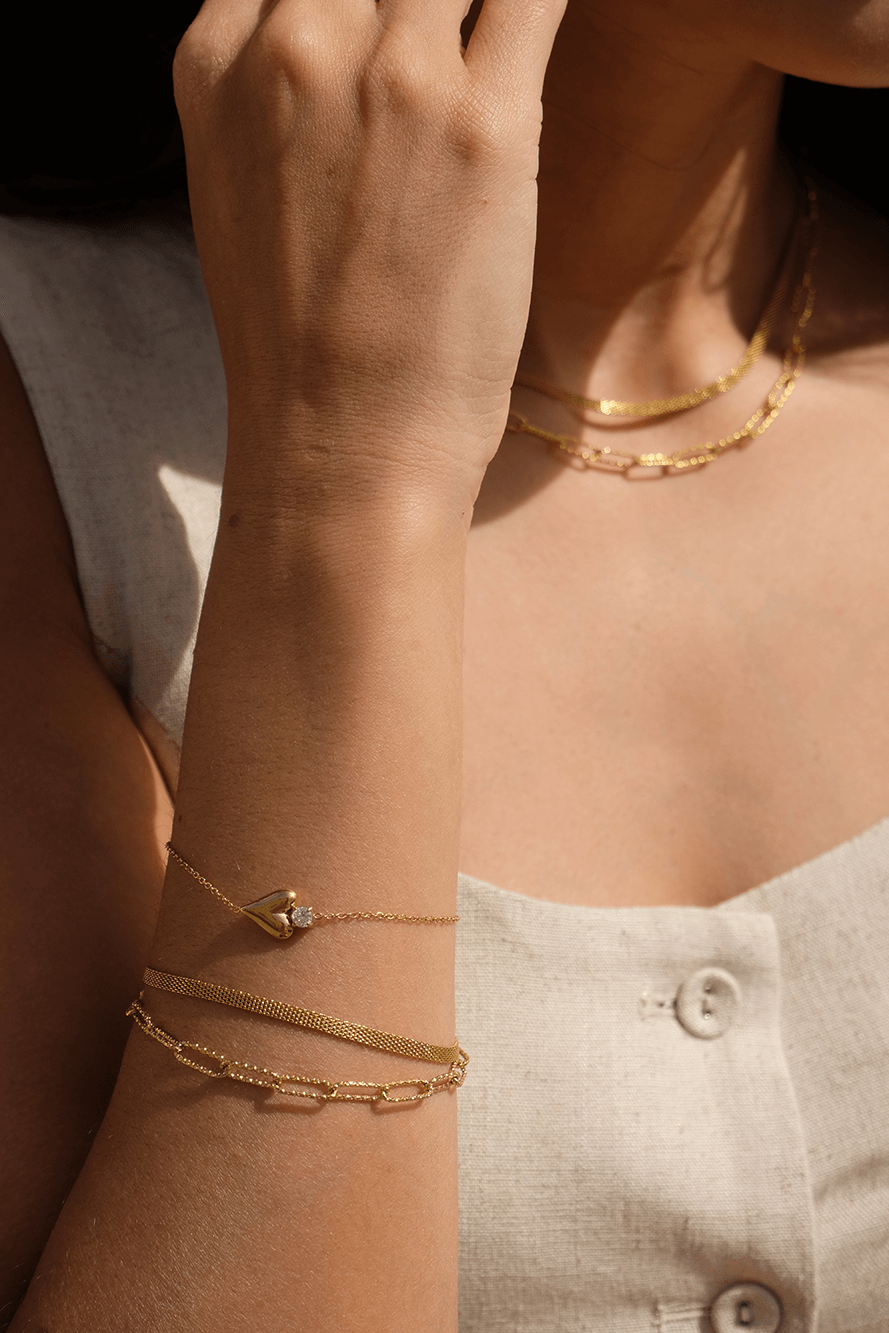 Vibes | Heart Charm Delight Clasp Bracelet | 18K Gold-Plated