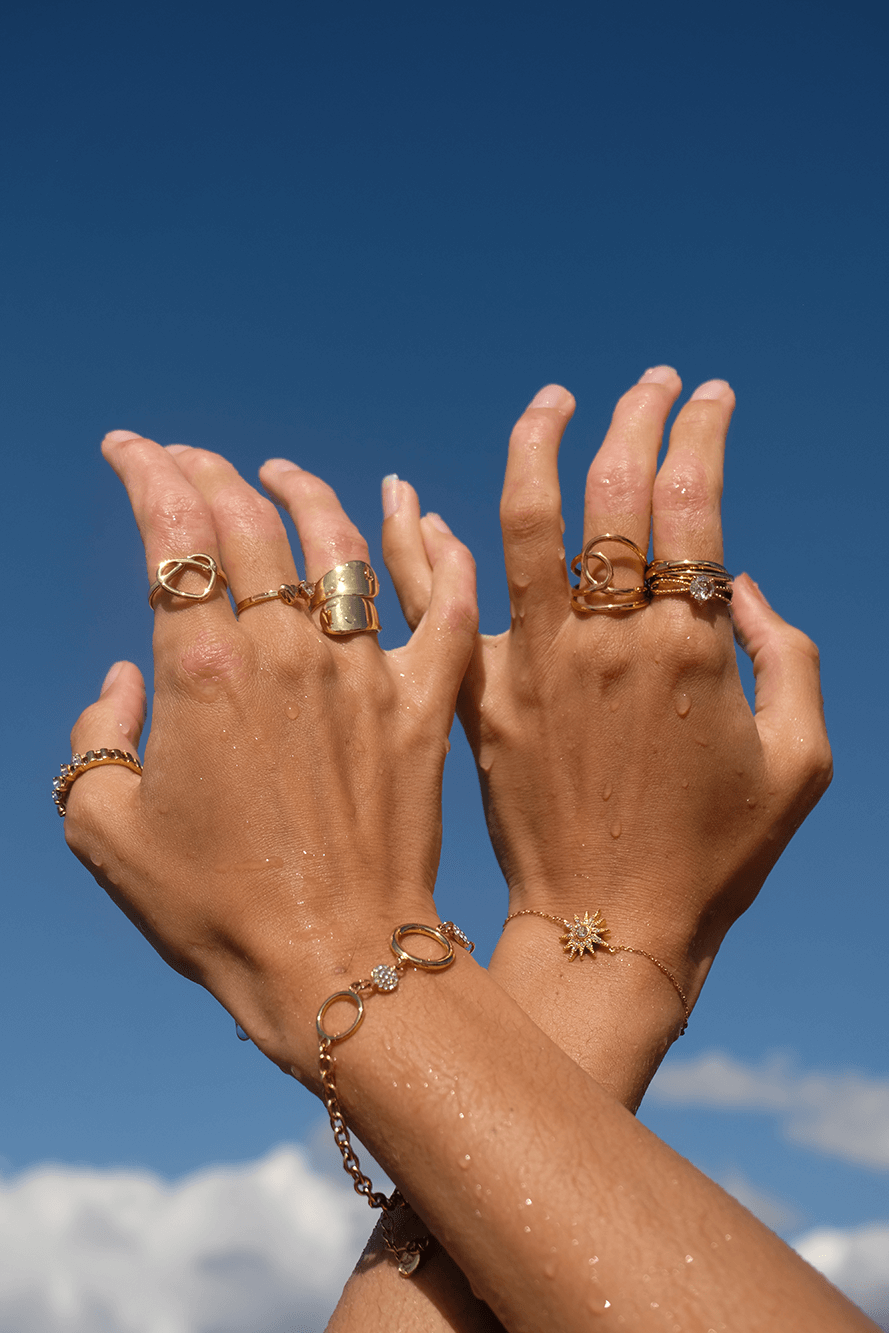 Vibes | Sunbeam Radiance Clasp Bracelet | 18K Gold-Plated