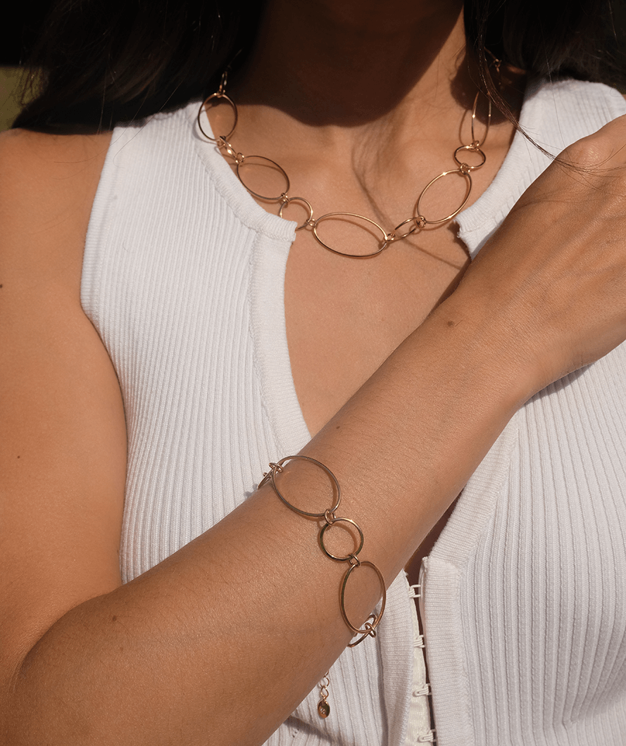 Vibes | Oval Link Harmony Clasp Bracelet | 18K Gold-Plated