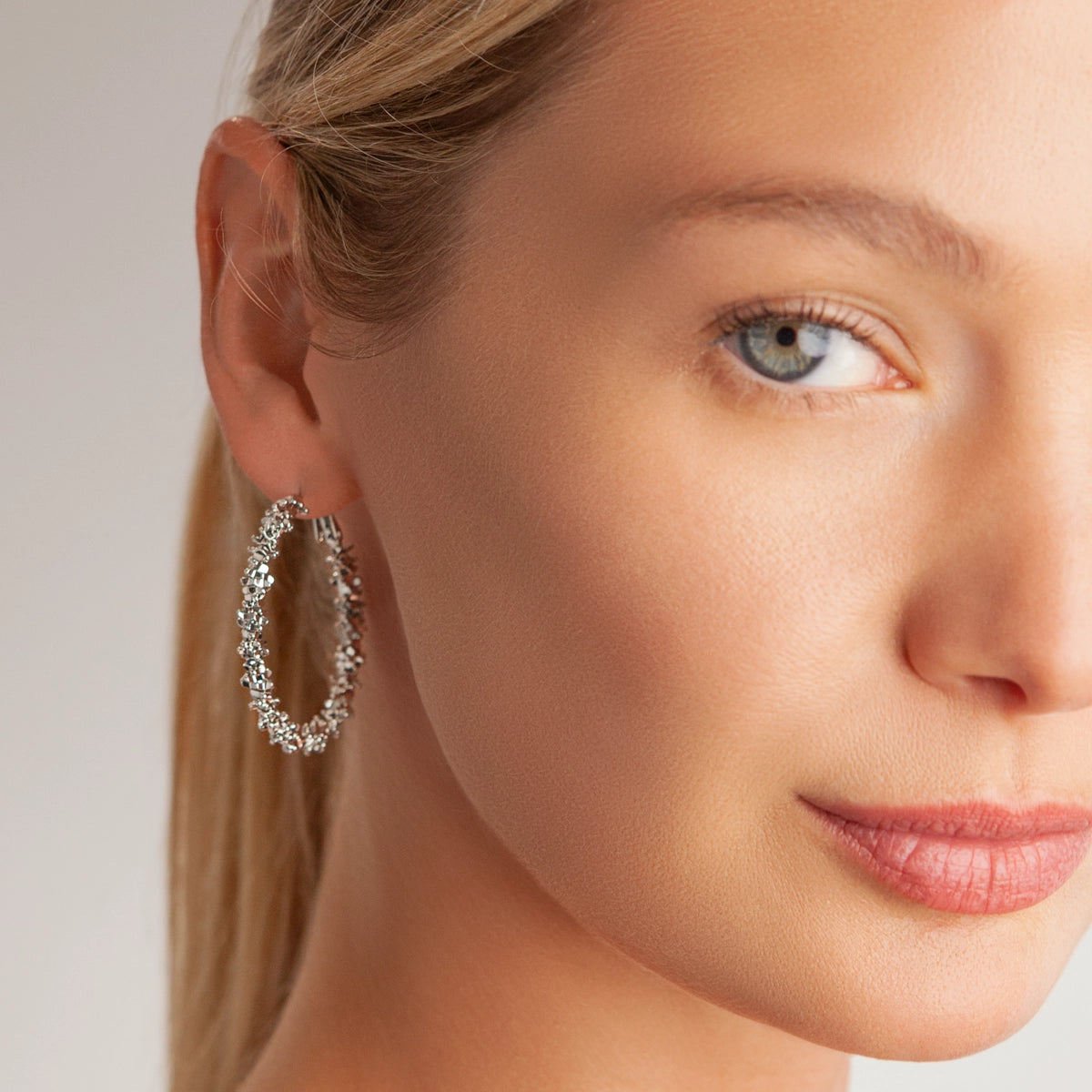 Vivienne Textured Hoop Earrings In White Gold-Tone